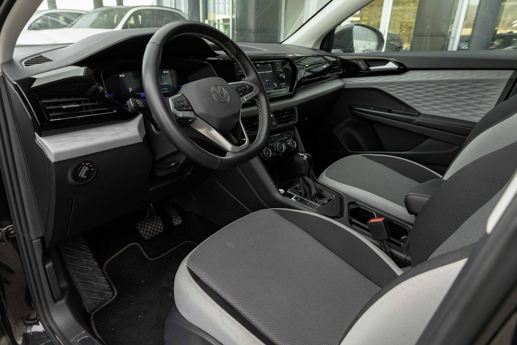 2024 Volkswagen Taos Trendline FWD in Kamloops, British Columbia - 8 - w1024h768px
