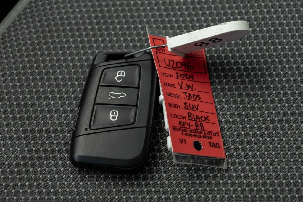 2024 Volkswagen Taos Trendline FWD in Kamloops, British Columbia - 18 - w1024h768px