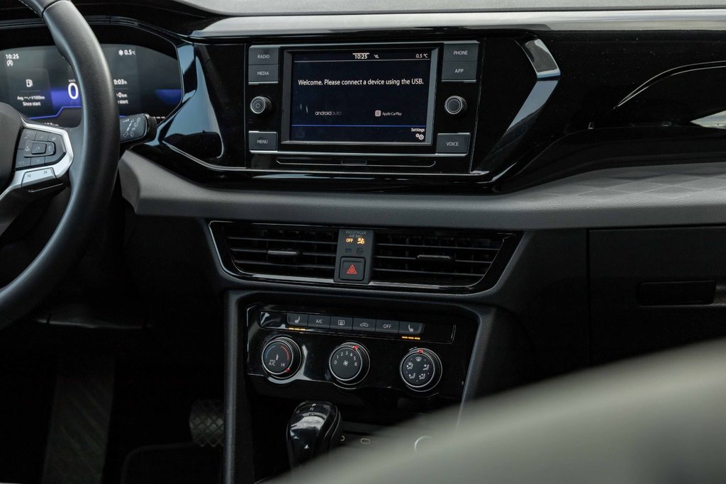 2024 Volkswagen Taos Trendline FWD in Kamloops, British Columbia - 13 - w1024h768px