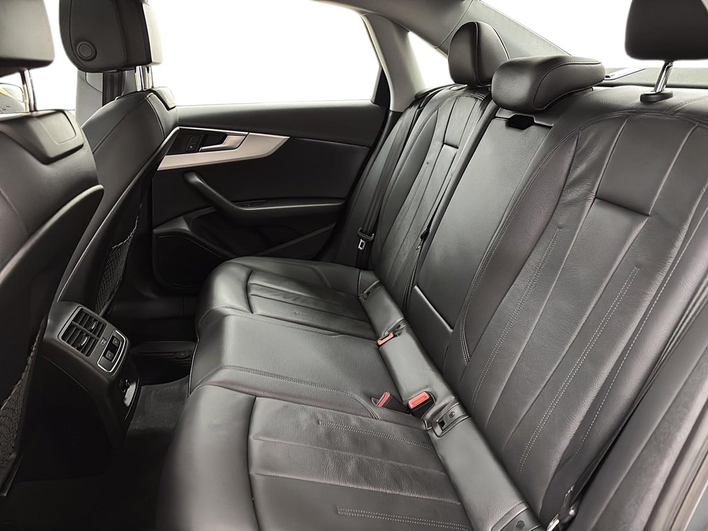 Audi A4  2019 à Québec, Québec - 7 - w1024h768px