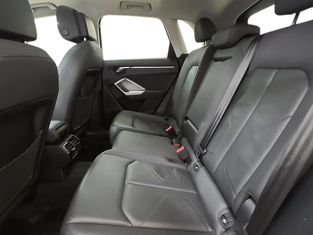 2020 Audi Q3 in Quebec, Quebec - 9 - w1024h768px