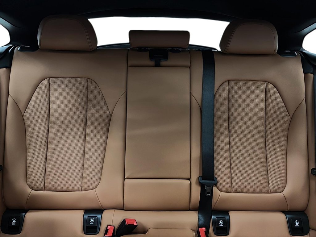 2022 BMW X4 in Quebec, Quebec - 21 - w1024h768px