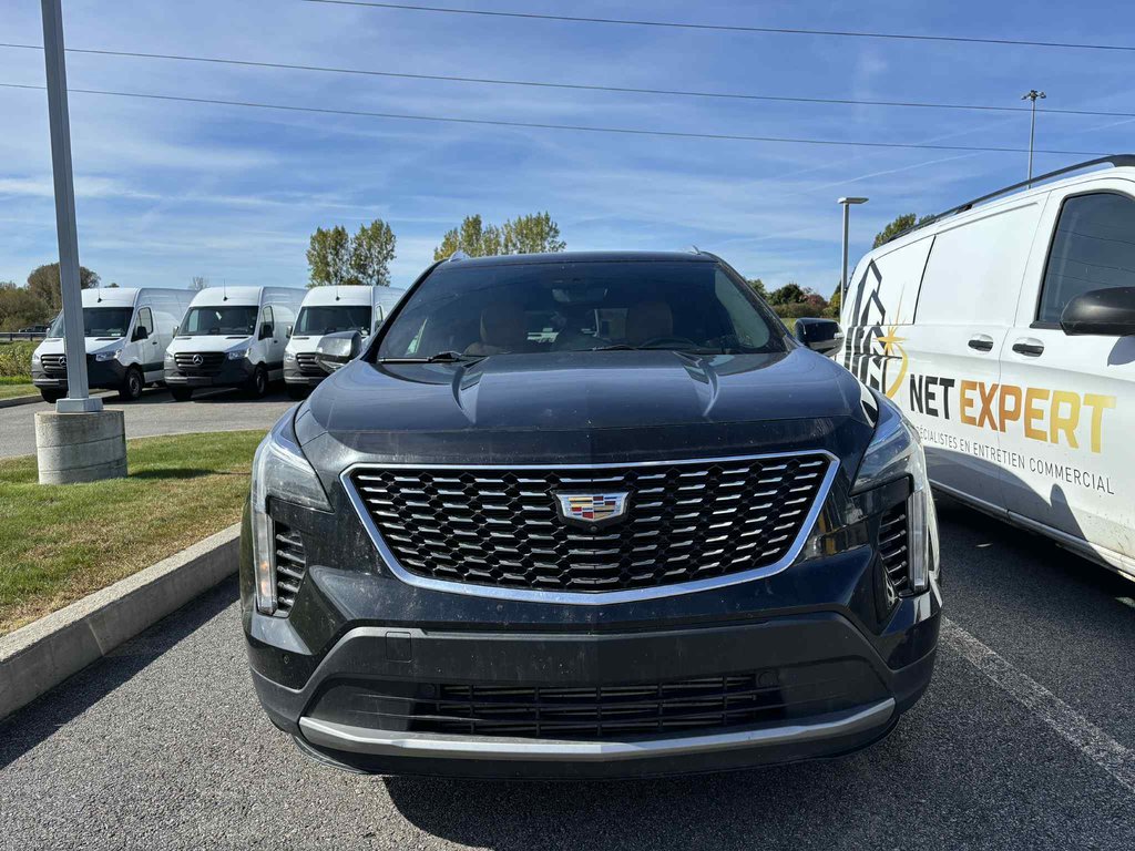 2022 Cadillac XT4 in Quebec, Quebec - 2 - w1024h768px