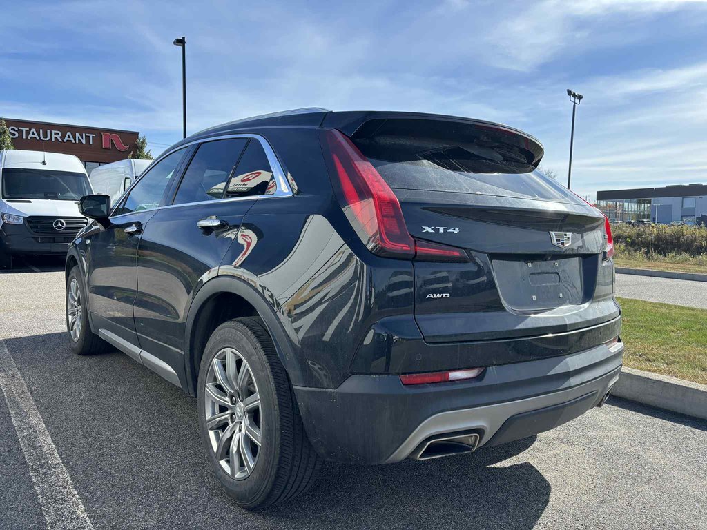 2022 Cadillac XT4 in Quebec, Quebec - 5 - w1024h768px