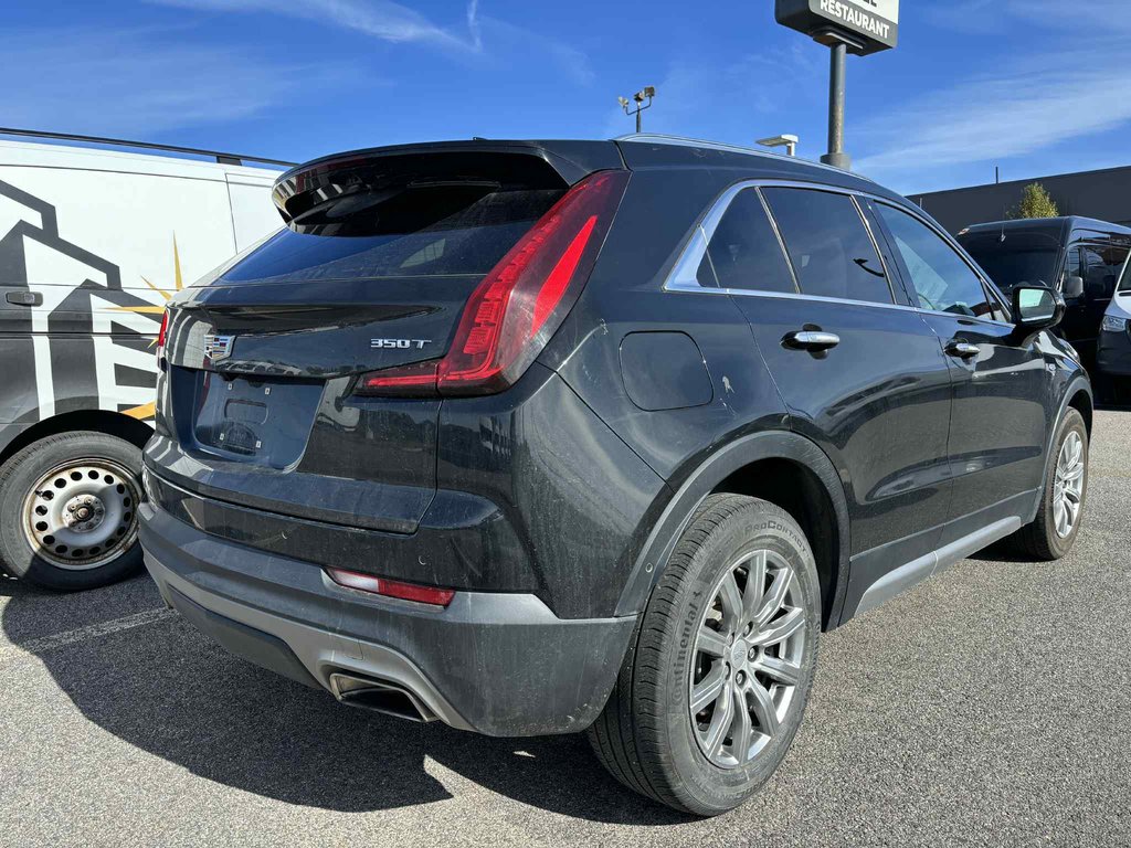 2022 Cadillac XT4 in Quebec, Quebec - 4 - w1024h768px