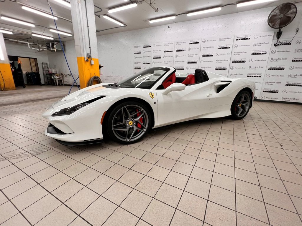 2023 Ferrari F8 SPIDER in Quebec, Quebec - 4 - w1024h768px