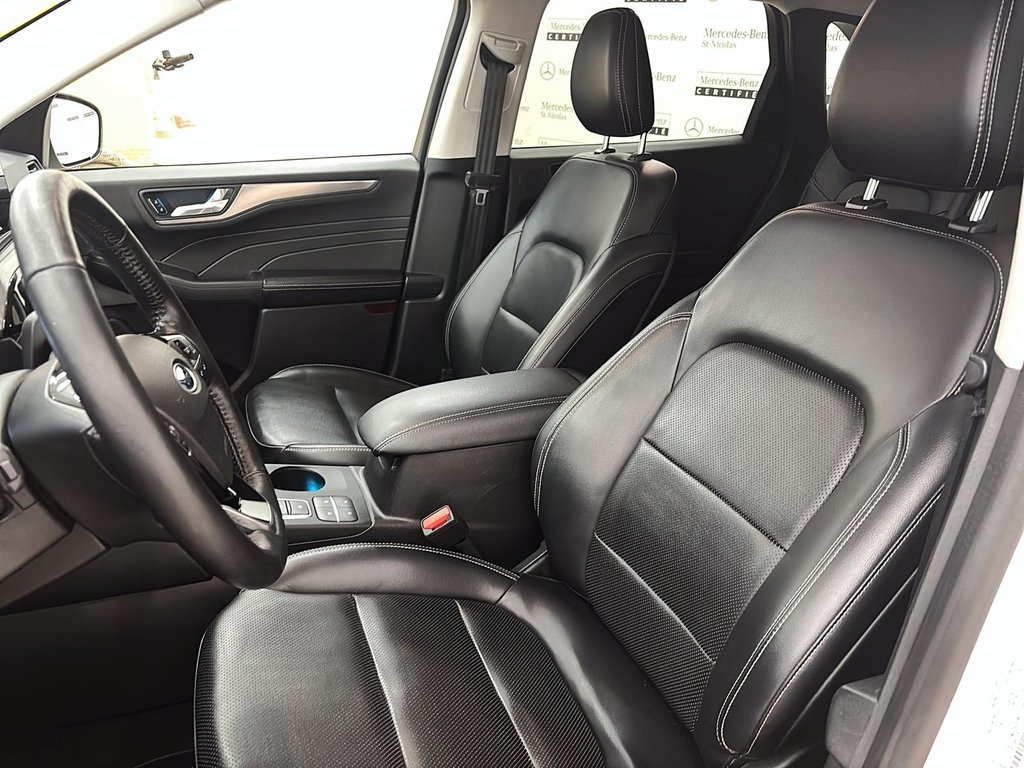 2021 Ford Escape in Quebec, Quebec - 8 - w1024h768px