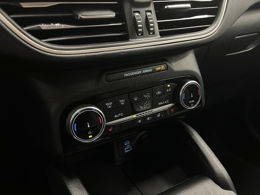 Ford Escape  2022 à Québec, Québec - 15 - w1024h768px