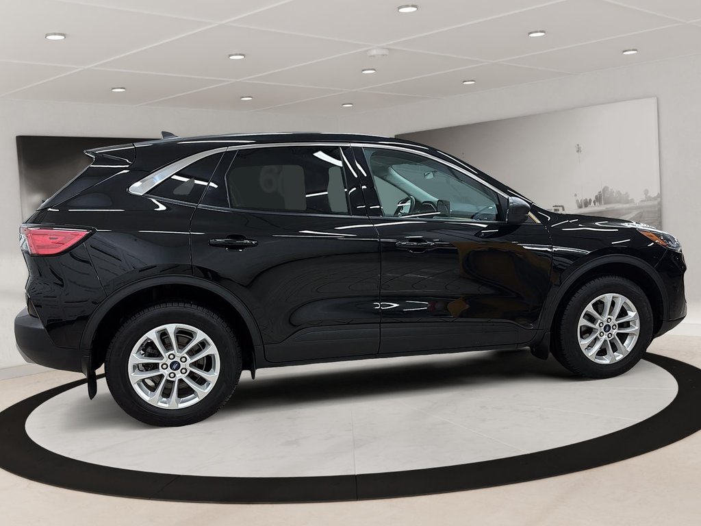 Ford Escape  2022 à Québec, Québec - 4 - w1024h768px