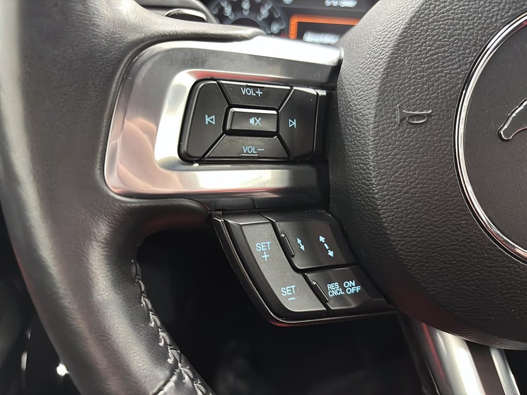 2022 Ford Mustang in Quebec, Quebec - 15 - w1024h768px