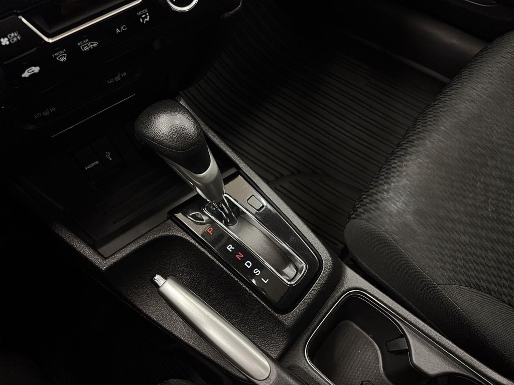 Honda Civic Sedan  2015 à Québec, Québec - 13 - w1024h768px