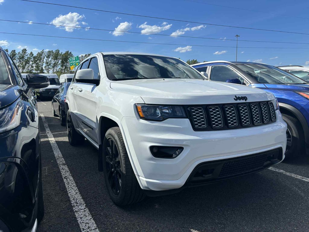 2022 Jeep GRAND CHEROKEE WK in Quebec, Quebec - 3 - w1024h768px