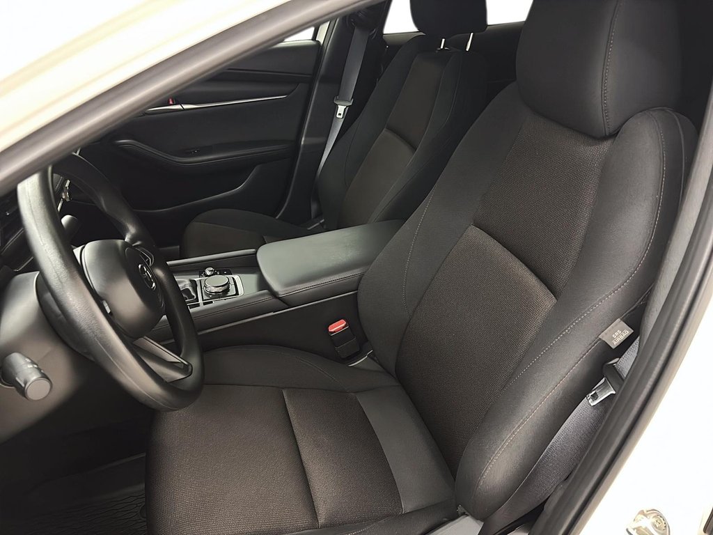 2024 Mazda 3 in Quebec, Quebec - 9 - w1024h768px