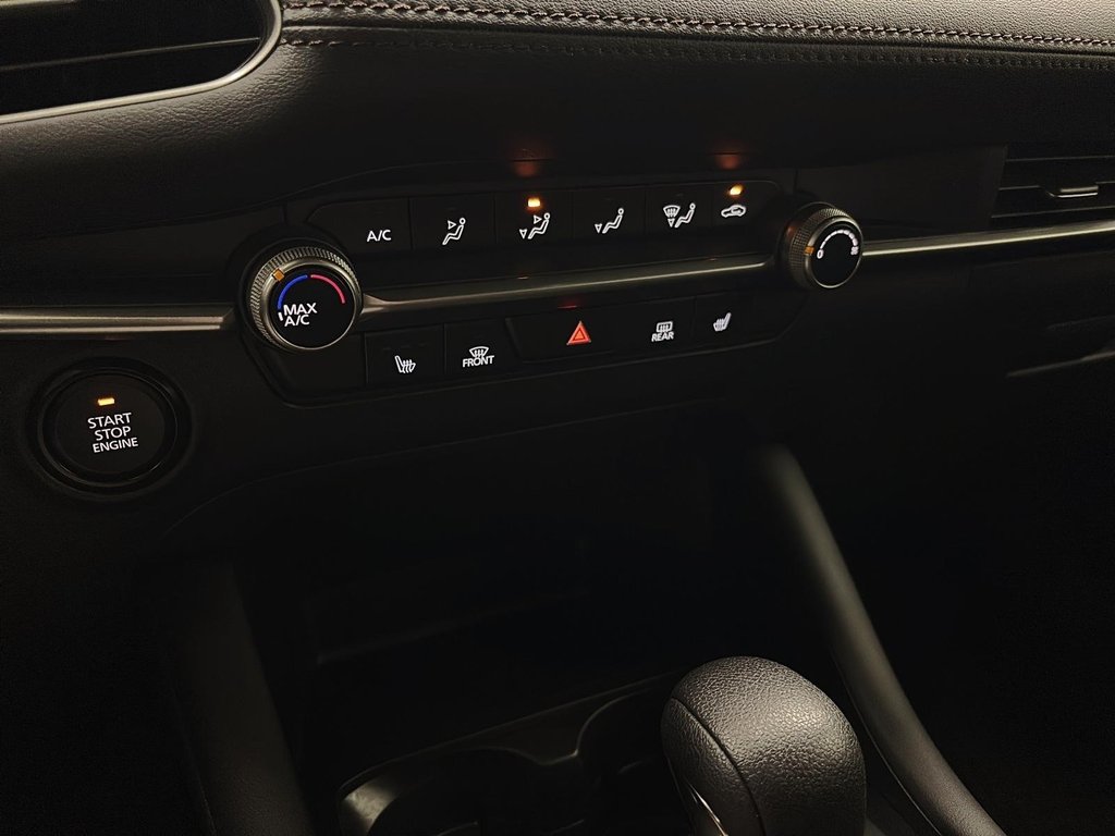 2024 Mazda 3 in Quebec, Quebec - 13 - w1024h768px