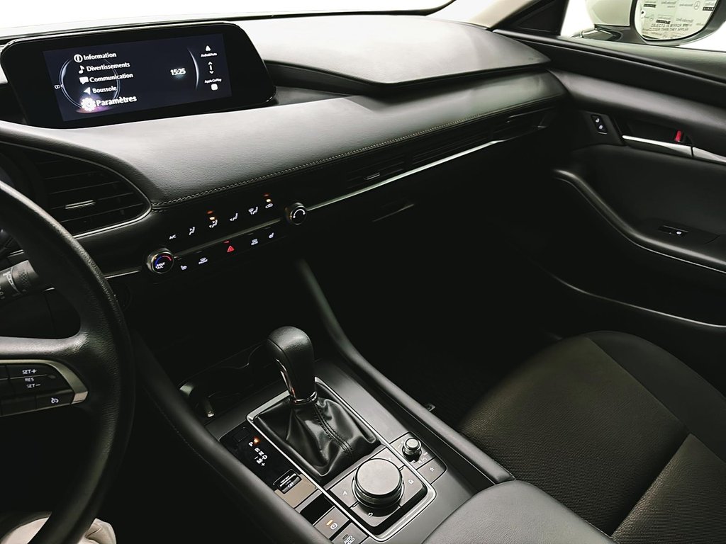 2024 Mazda 3 in Quebec, Quebec - 11 - w1024h768px