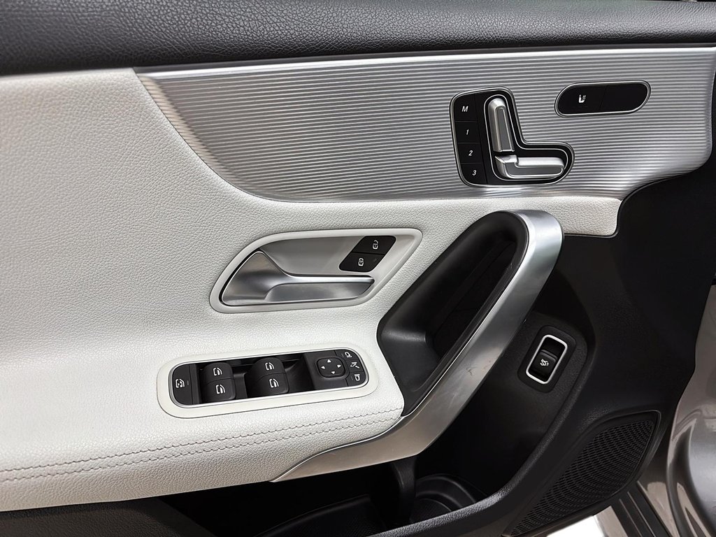 Mercedes-Benz A-Class  2020 à Québec, Québec - 9 - w1024h768px