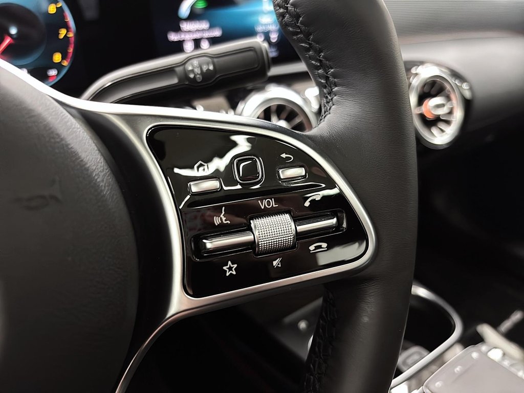 2021 Mercedes-Benz A-Class in Quebec, Quebec - 18 - w1024h768px