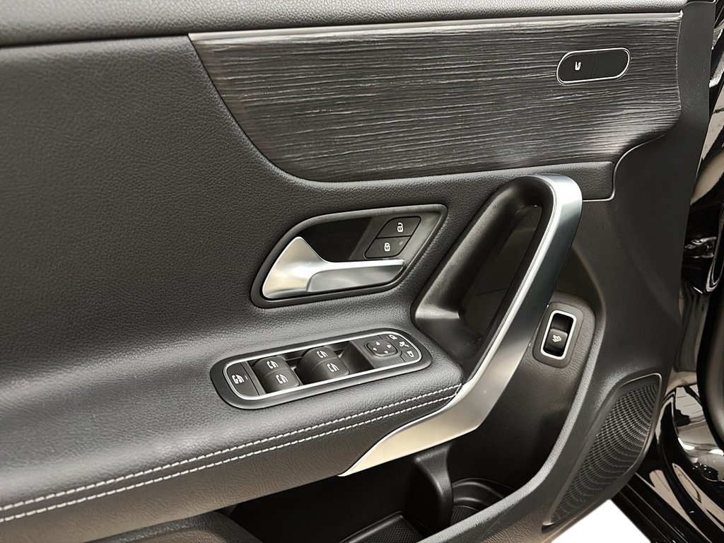 Mercedes-Benz A-Class  2022 à Québec, Québec - 9 - w1024h768px