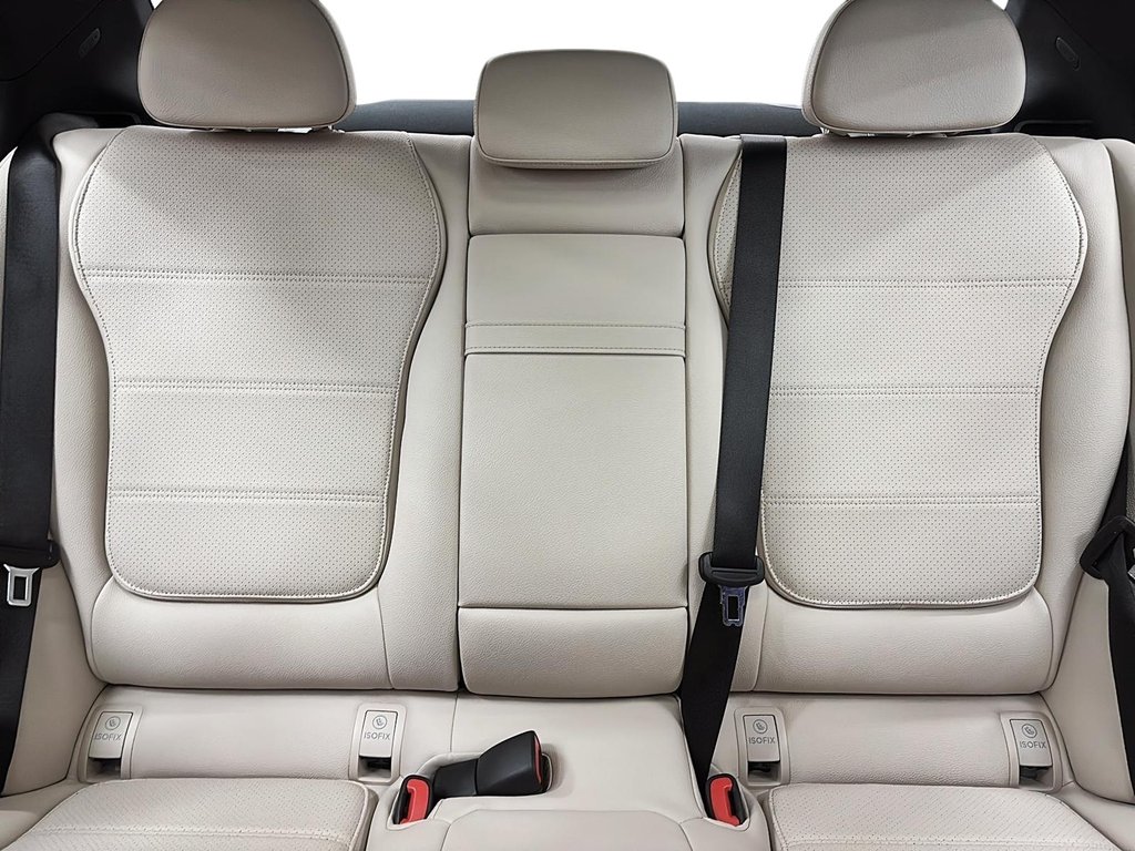 Mercedes-Benz C-Class  2024 à Québec, Québec - 18 - w1024h768px