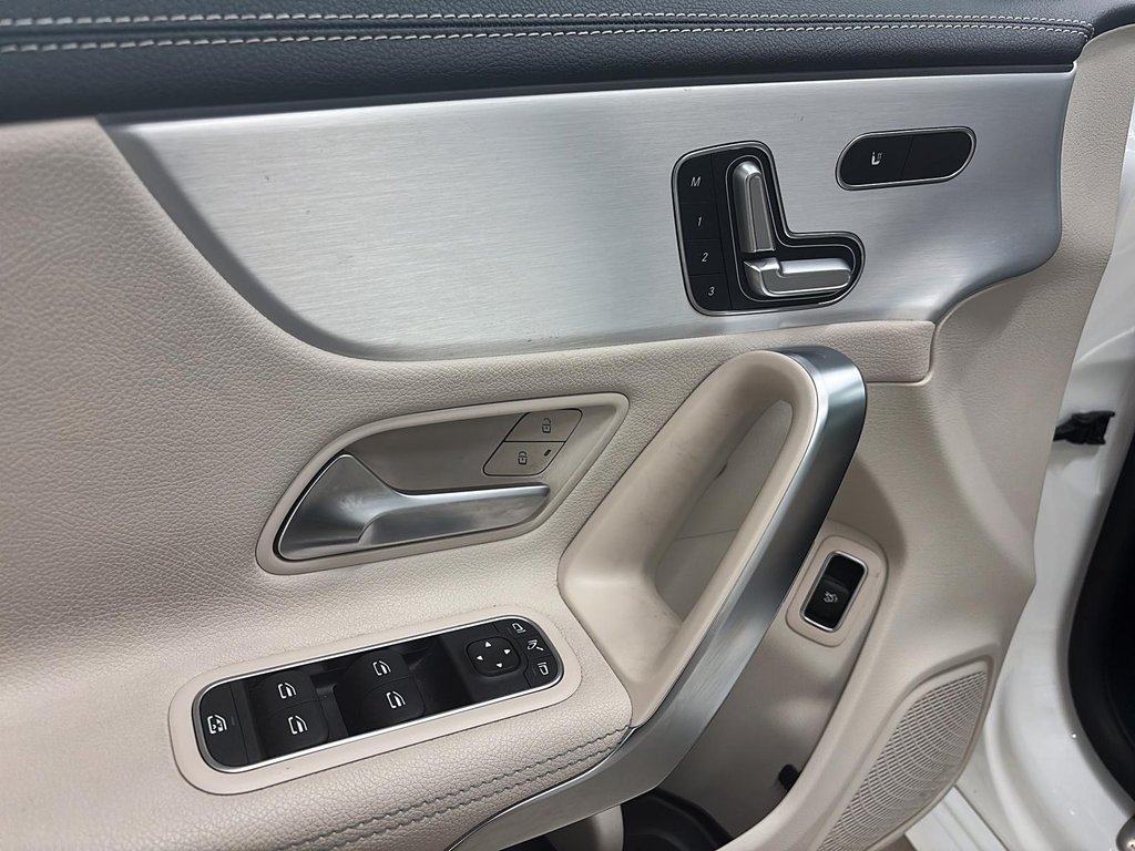 2023 Mercedes-Benz CLA in Quebec, Quebec - 7 - w1024h768px