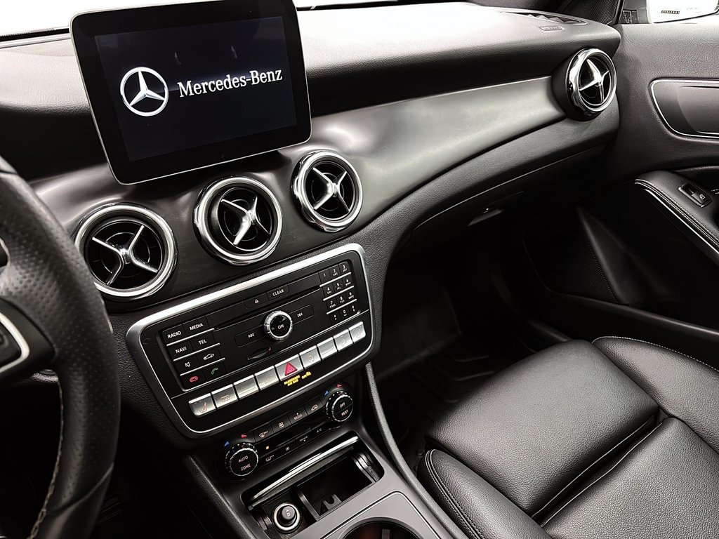 Mercedes-Benz GLA  2018 à Québec, Québec - 13 - w1024h768px