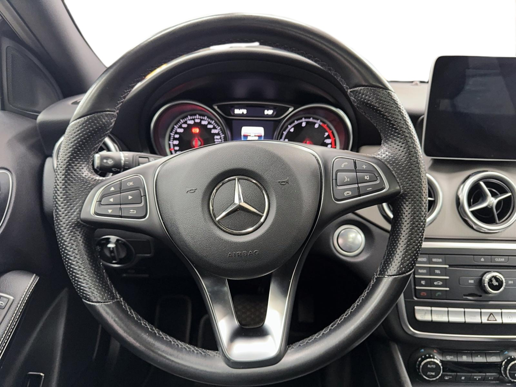 Mercedes-Benz GLA  2020 à Québec, Québec - 17 - w1024h768px