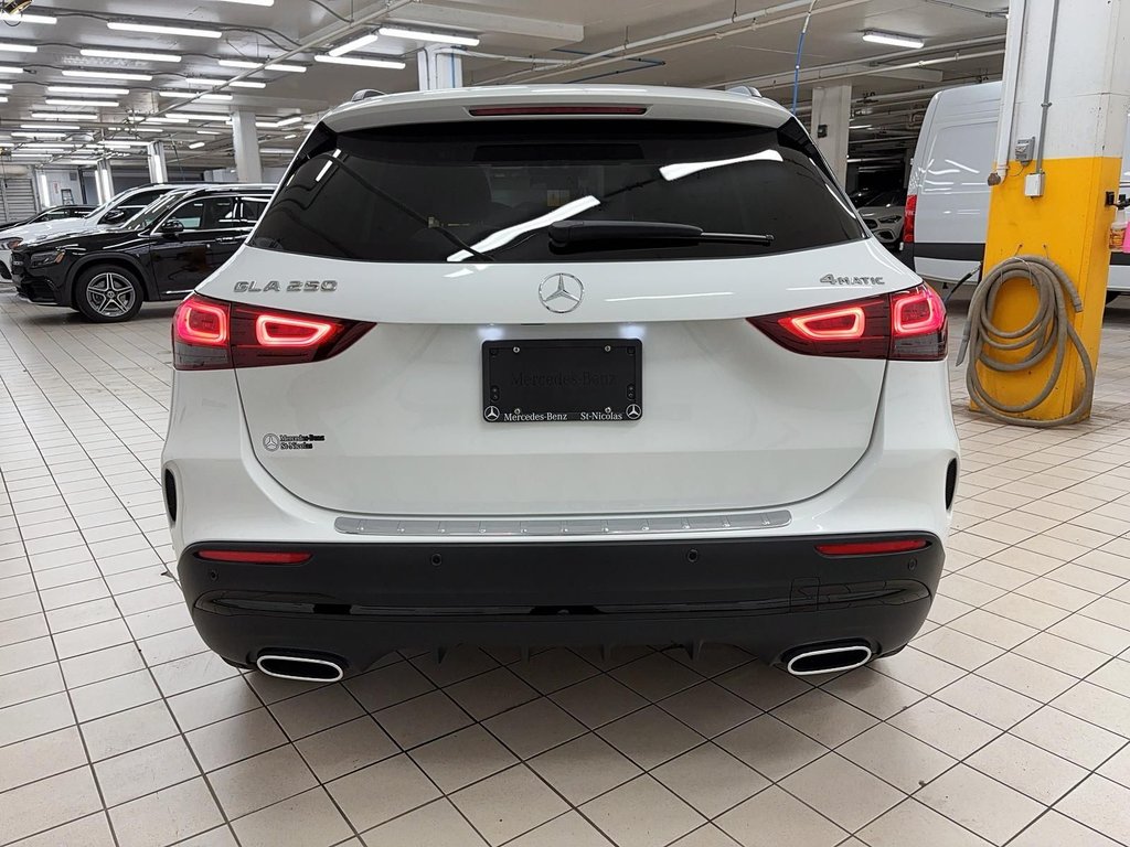 Mercedes-Benz GLA  2021 à Québec, Québec - 17 - w1024h768px