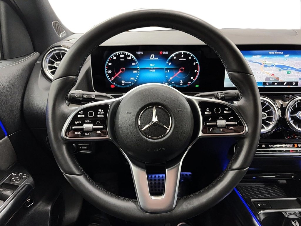 Mercedes-Benz GLA  2021 à Québec, Québec - 13 - w1024h768px