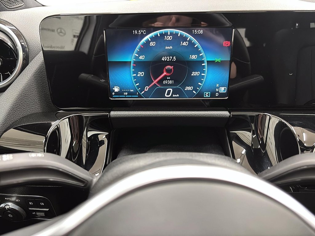 Mercedes-Benz GLA  2021 à Québec, Québec - 13 - w1024h768px