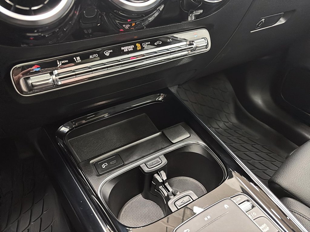 Mercedes-Benz GLA  2021 à Québec, Québec - 16 - w1024h768px