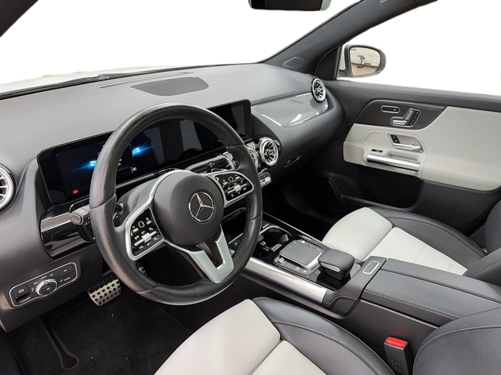 Mercedes-Benz GLA  2022 à Québec, Québec - 7 - w1024h768px