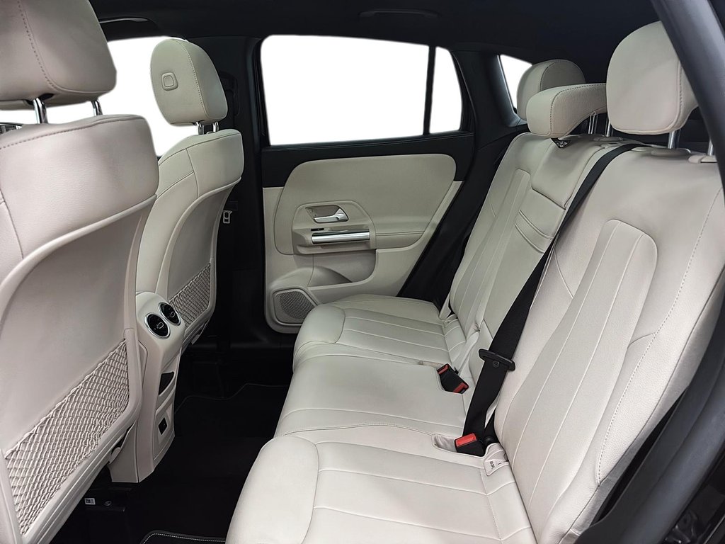 2022 Mercedes-Benz GLA in Quebec, Quebec - 8 - w1024h768px