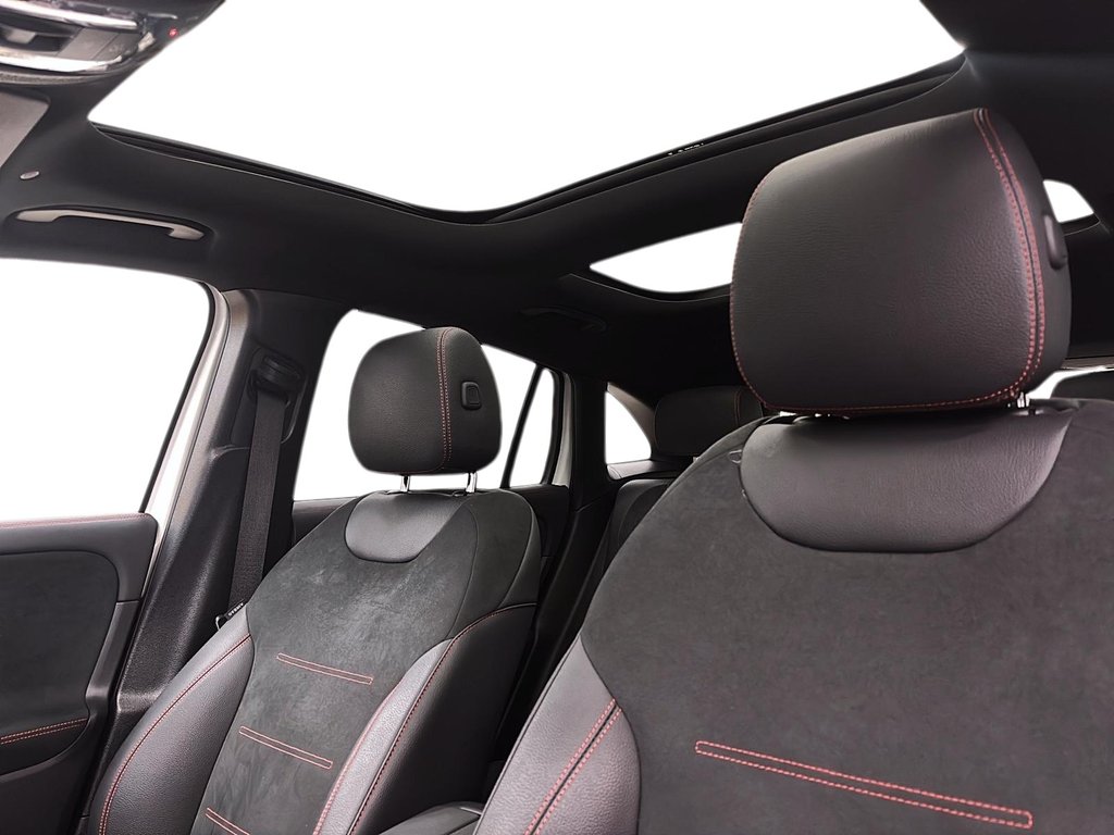 Mercedes-Benz GLA  2025 à Québec, Québec - 12 - w1024h768px