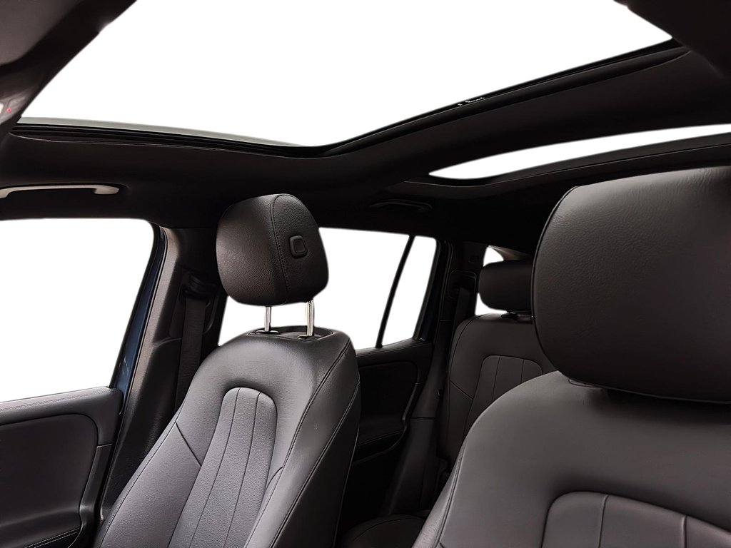 Mercedes-Benz GLB  2021 à Québec, Québec - 9 - w1024h768px