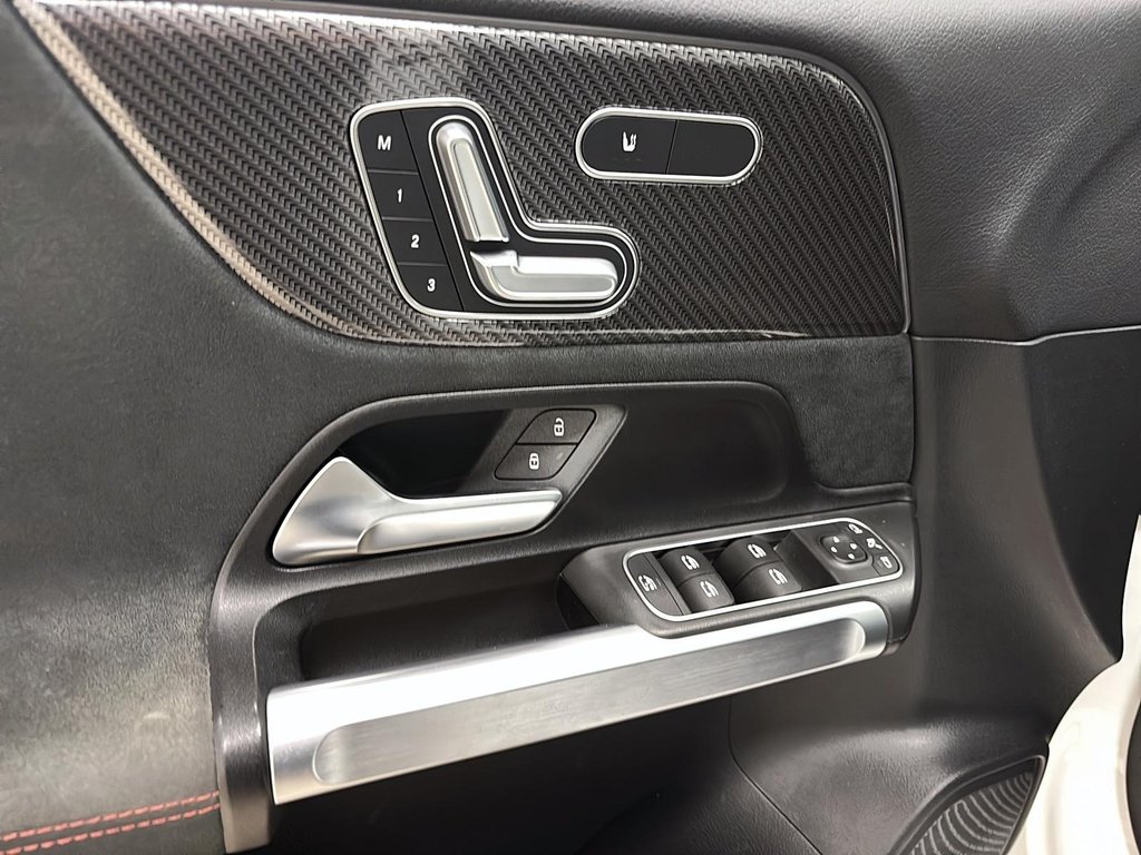 Mercedes-Benz GLB  2022 à Québec, Québec - 9 - w1024h768px