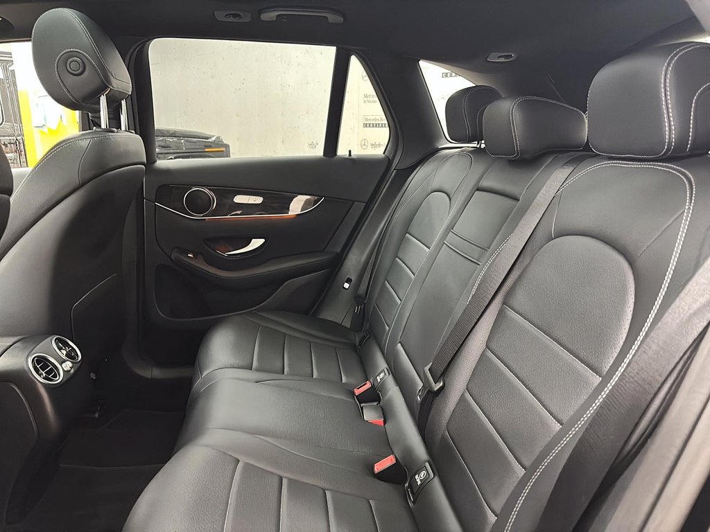 2017 Mercedes-Benz GLC in Quebec, Quebec - 9 - w1024h768px