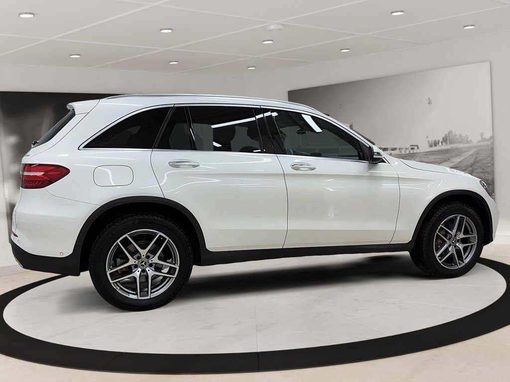 2019 Mercedes-Benz GLC in Quebec, Quebec - 4 - w1024h768px