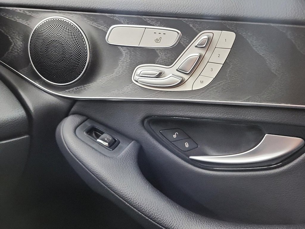 2020 Mercedes-Benz GLC in Quebec, Quebec - 18 - w1024h768px