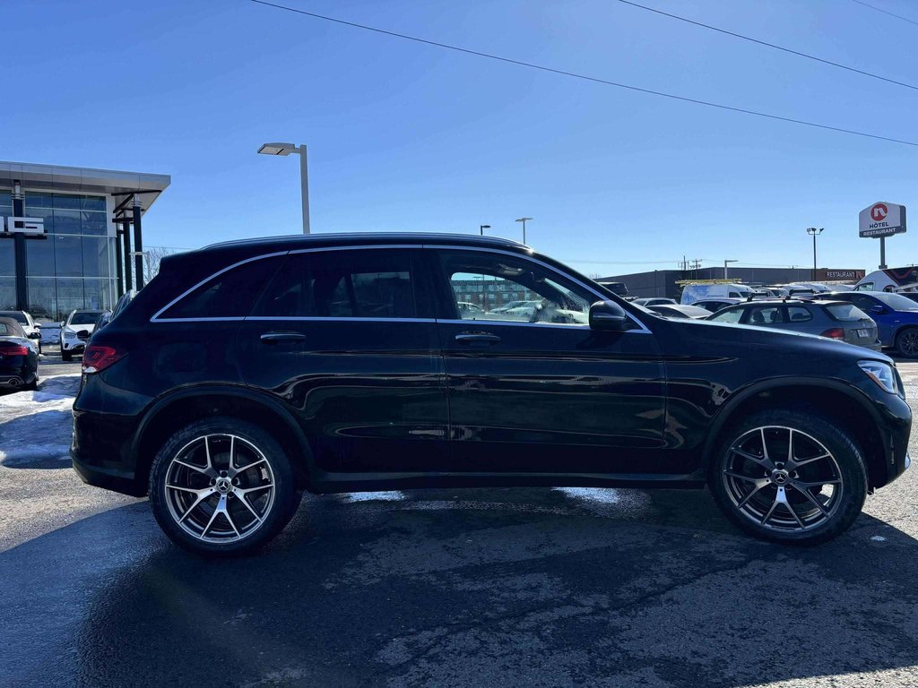 2022 Mercedes-Benz GLC in Quebec, Quebec - 4 - w1024h768px