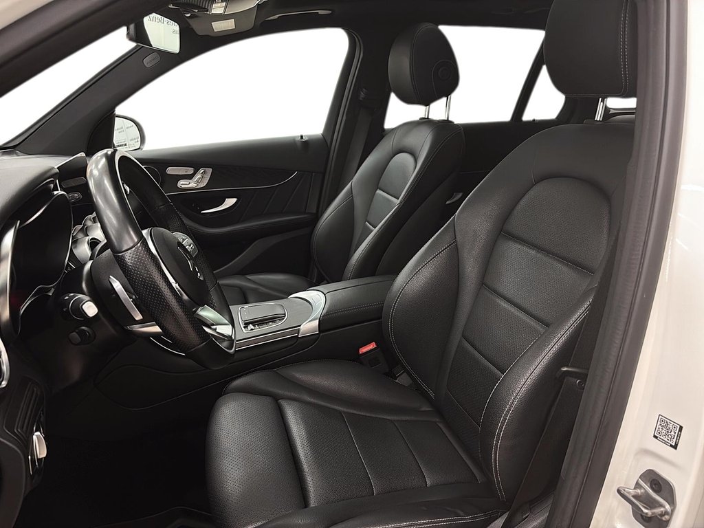 2022 Mercedes-Benz GLC in Quebec, Quebec - 9 - w1024h768px