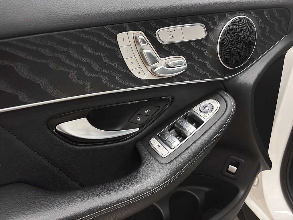 2022 Mercedes-Benz GLC in Quebec, Quebec - 8 - w1024h768px