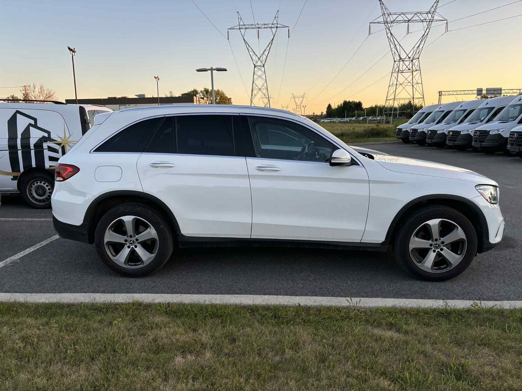 2022 Mercedes-Benz GLC in Quebec, Quebec - 4 - w1024h768px