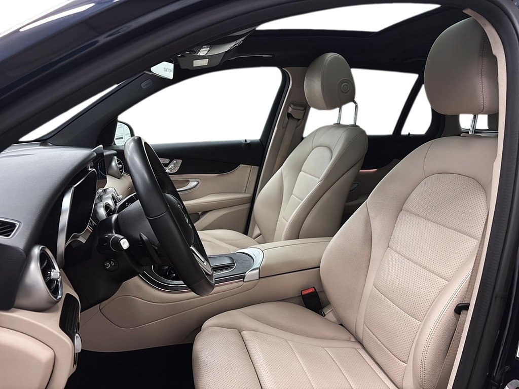 Mercedes-Benz GLC  2022 à Québec, Québec - 9 - w1024h768px