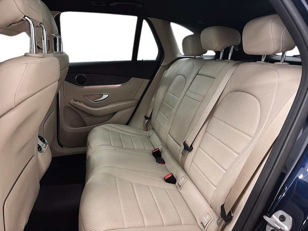 Mercedes-Benz GLC  2022 à Québec, Québec - 7 - w1024h768px