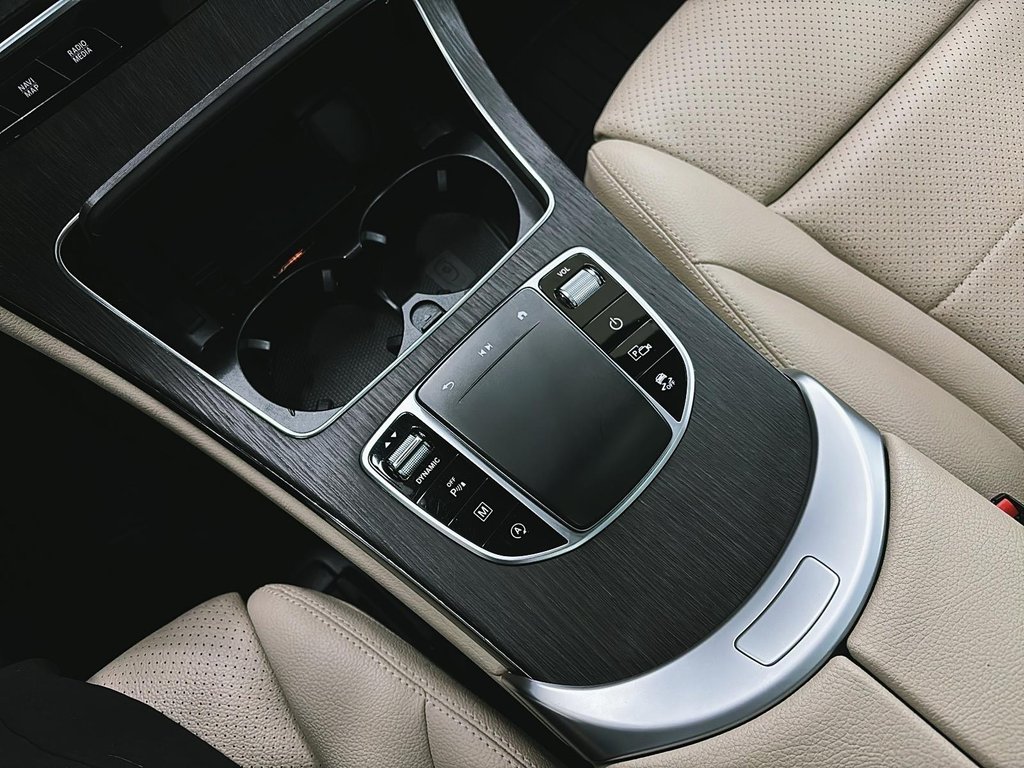 Mercedes-Benz GLC  2022 à Québec, Québec - 17 - w1024h768px