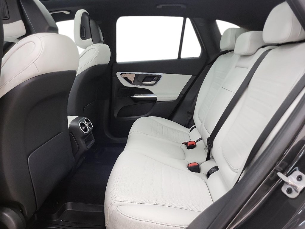 Mercedes-Benz GLC  2024 à Québec, Québec - 10 - w1024h768px