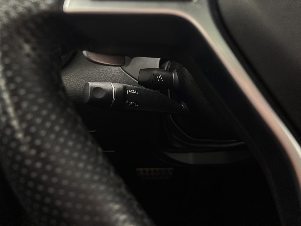 Mercedes-Benz SLK-Class  2014 à Québec, Québec - 18 - w1024h768px