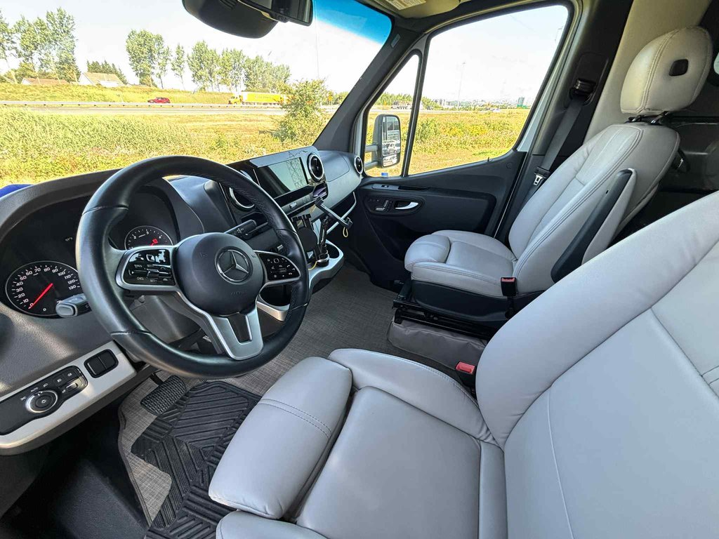 2020 Mercedes-Benz Sprinter Cab Chassis in Quebec, Quebec - 11 - w1024h768px