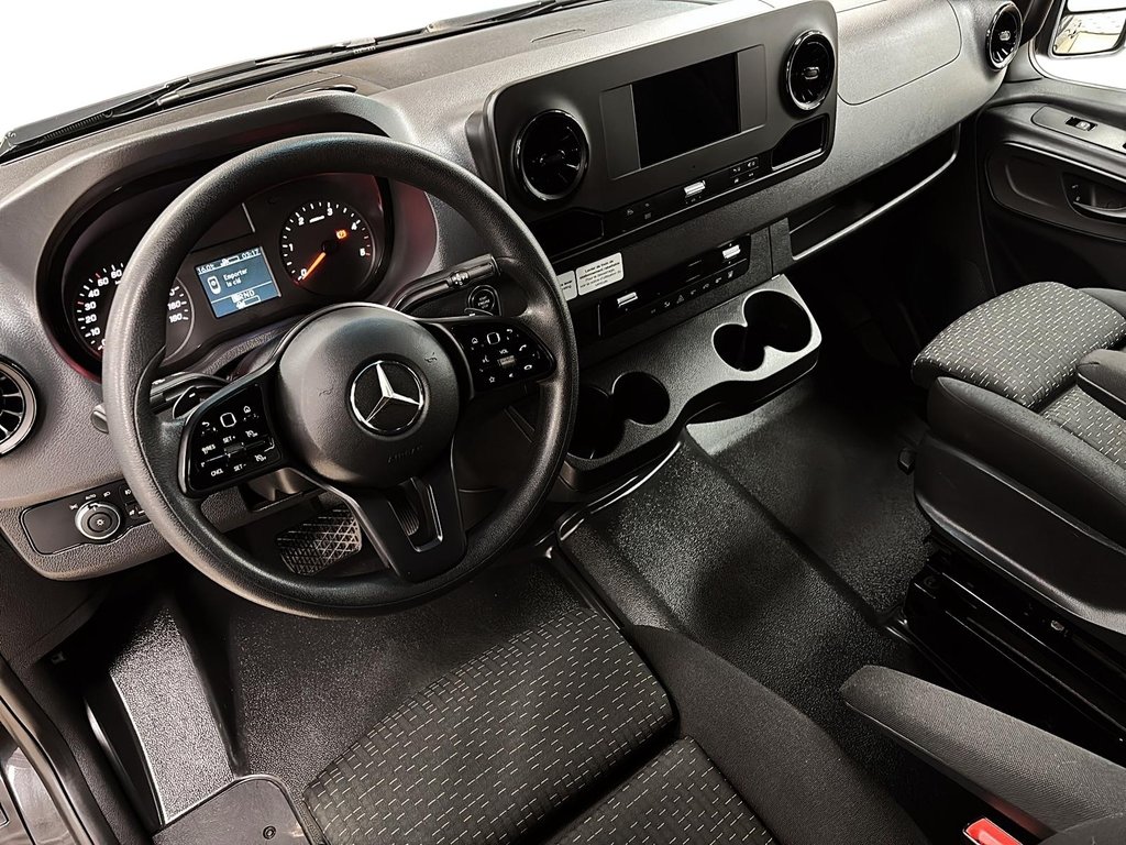 2020 Mercedes-Benz Sprinter Cargo Van in Quebec, Quebec - 22 - w1024h768px