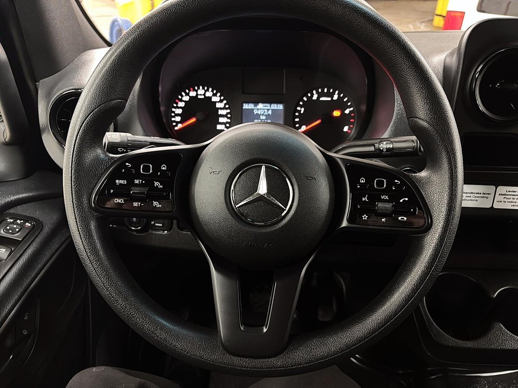 2020 Mercedes-Benz Sprinter Cargo Van in Quebec, Quebec - 15 - w1024h768px